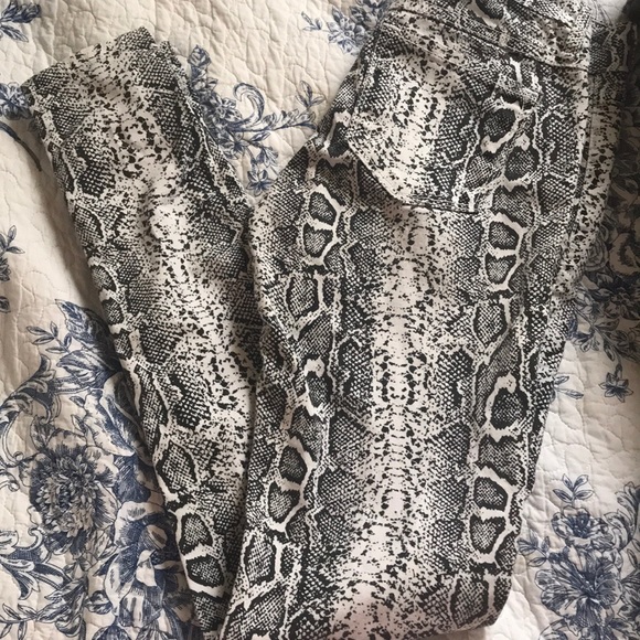 Snake print skinny jean - Picture 1 of 4